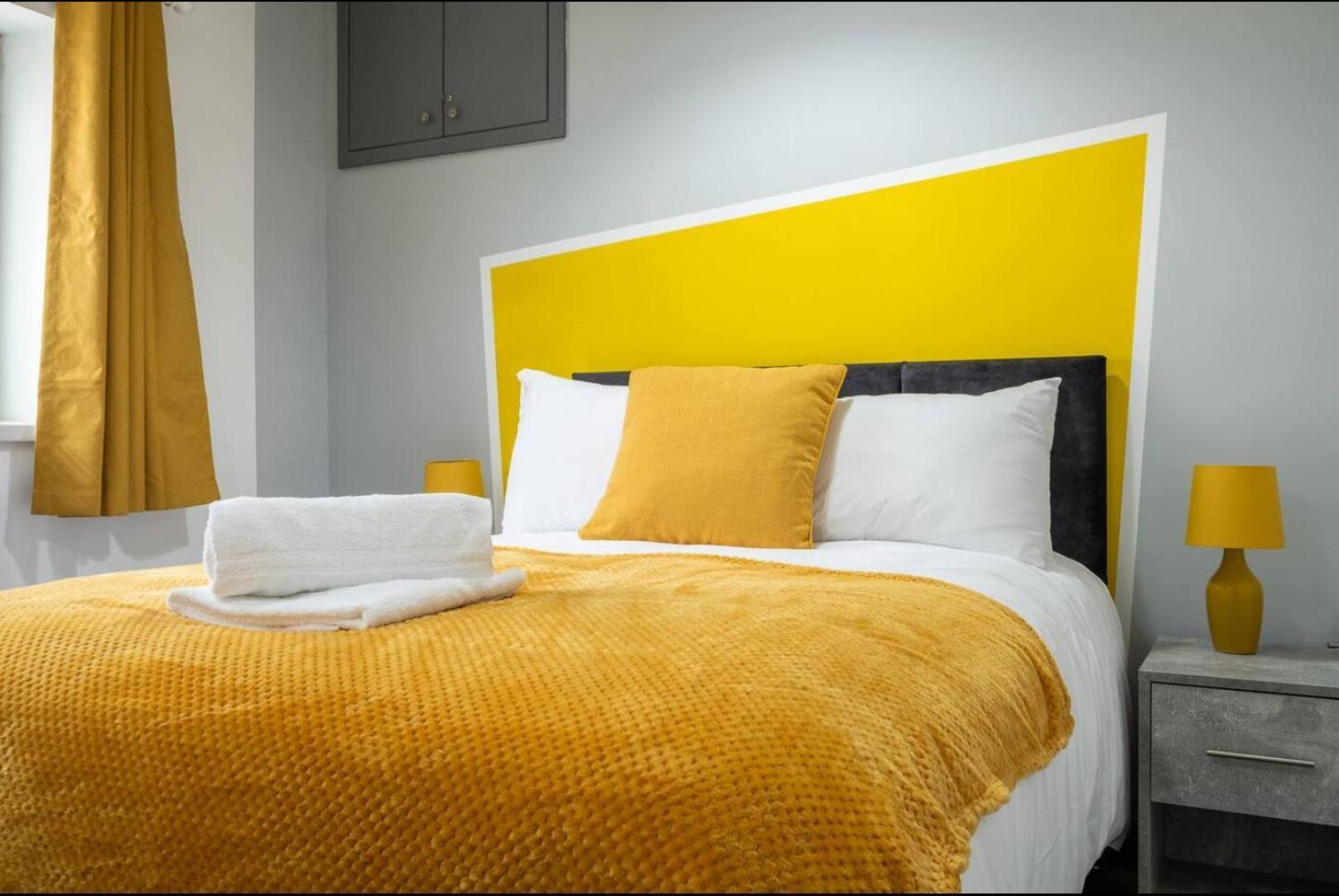 Stunning One Bedroom Apartments Near Shops & Central Cardiff Exterior foto